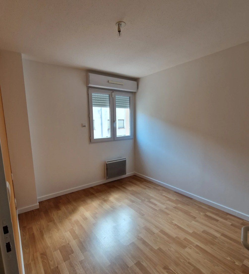 Chambre préparée avant la pose d'un revêtement mural